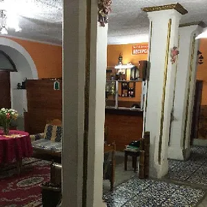 hostal-la-chorrera.hotelsquito.com/
